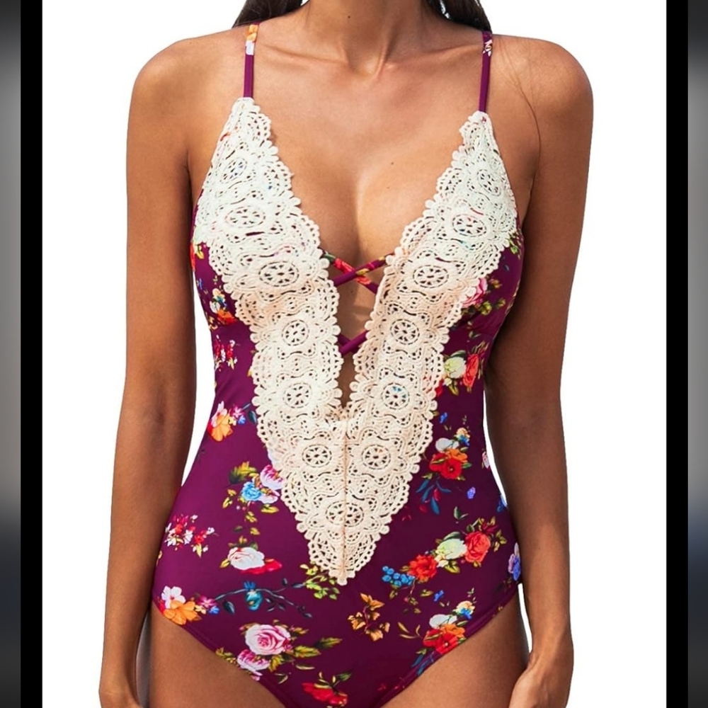 Cupshe One Piece Swimsuit Size Small - Picture 2 of 7